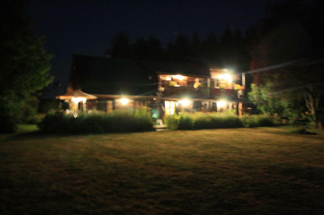 Sauviat-sur-Vige Spruce Lake Bed & Breakfast エクステリア 写真