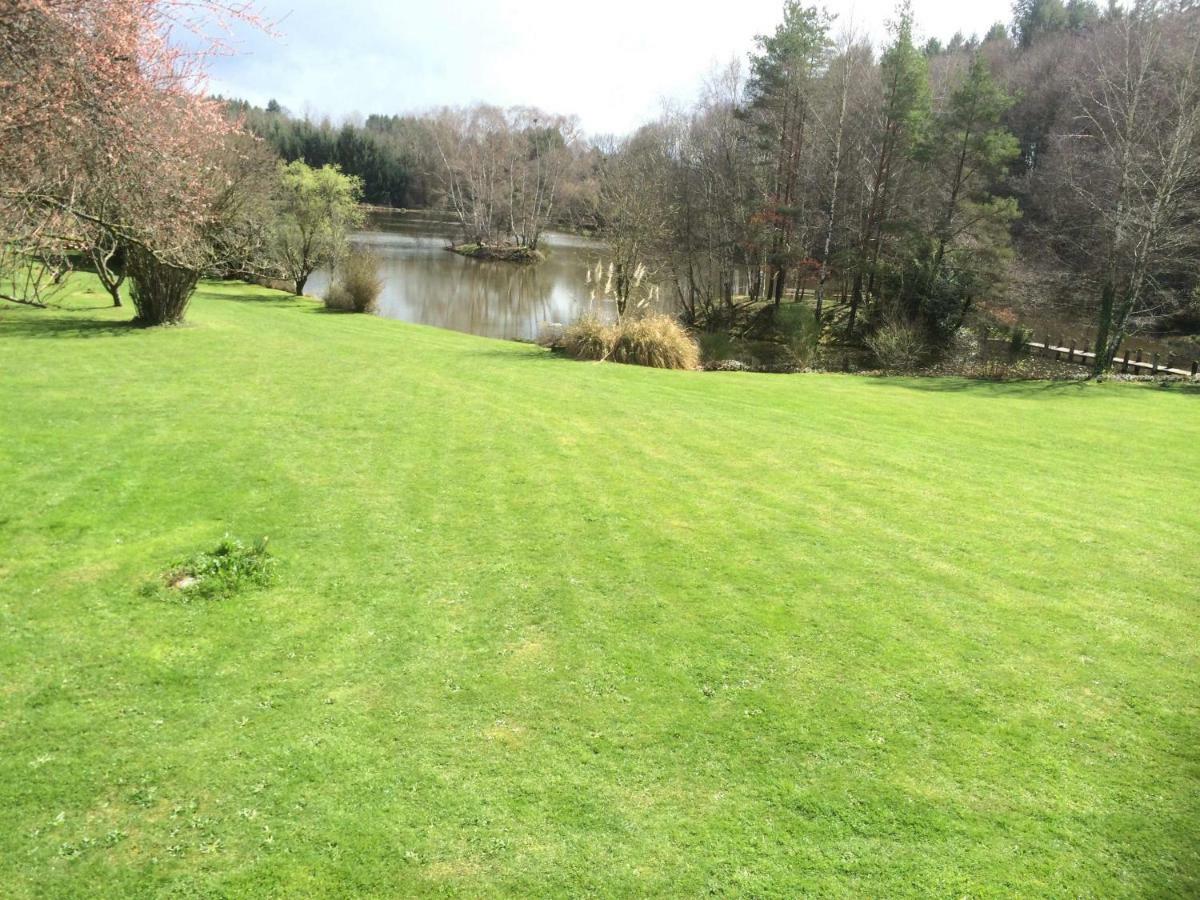 Spruce Lake Sauviat-sur-Vige エクステリア 写真