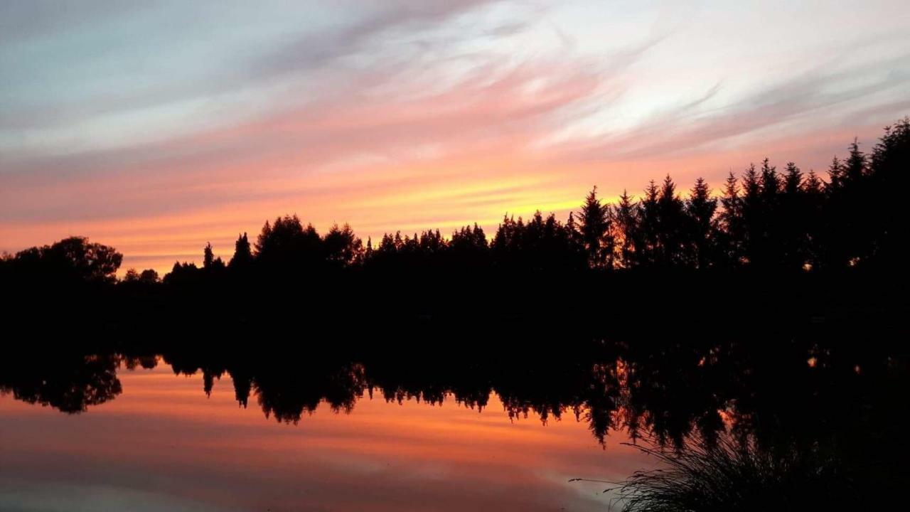 Spruce Lake Sauviat-sur-Vige エクステリア 写真